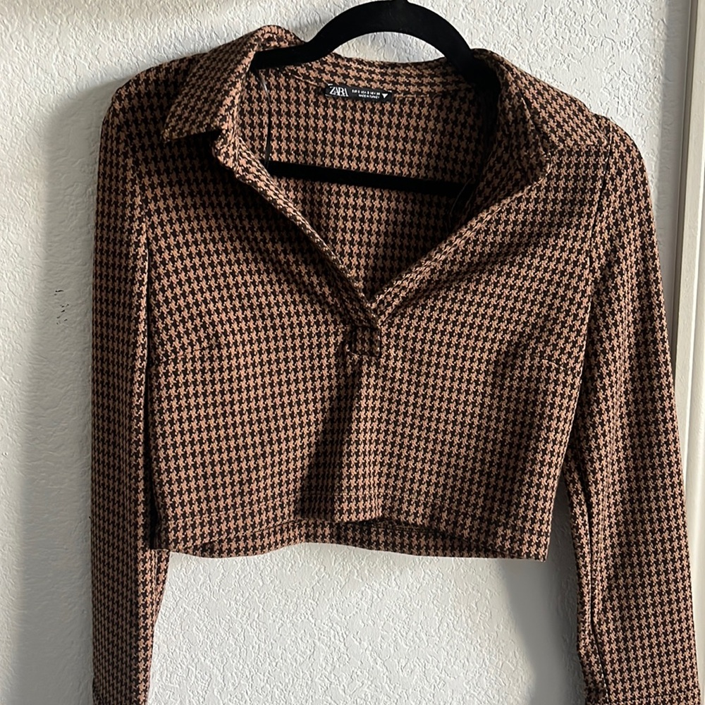 Cropped brown and black collared long sleeve